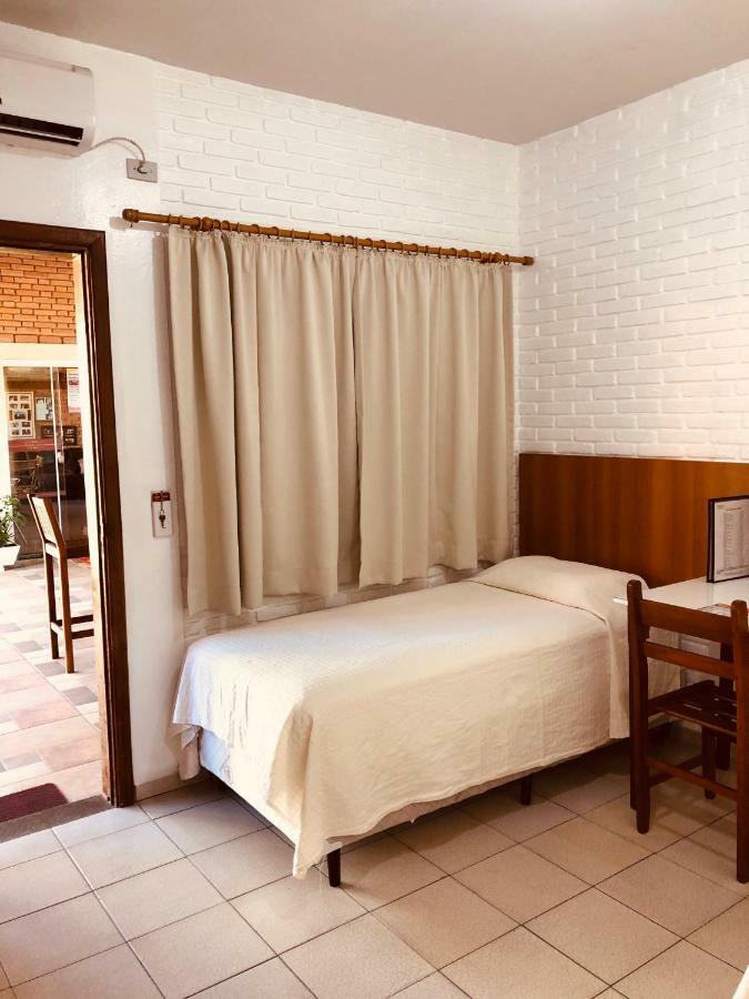 Hotel Pousada Vale Do Sol Em Pompéia Εξωτερικό φωτογραφία
