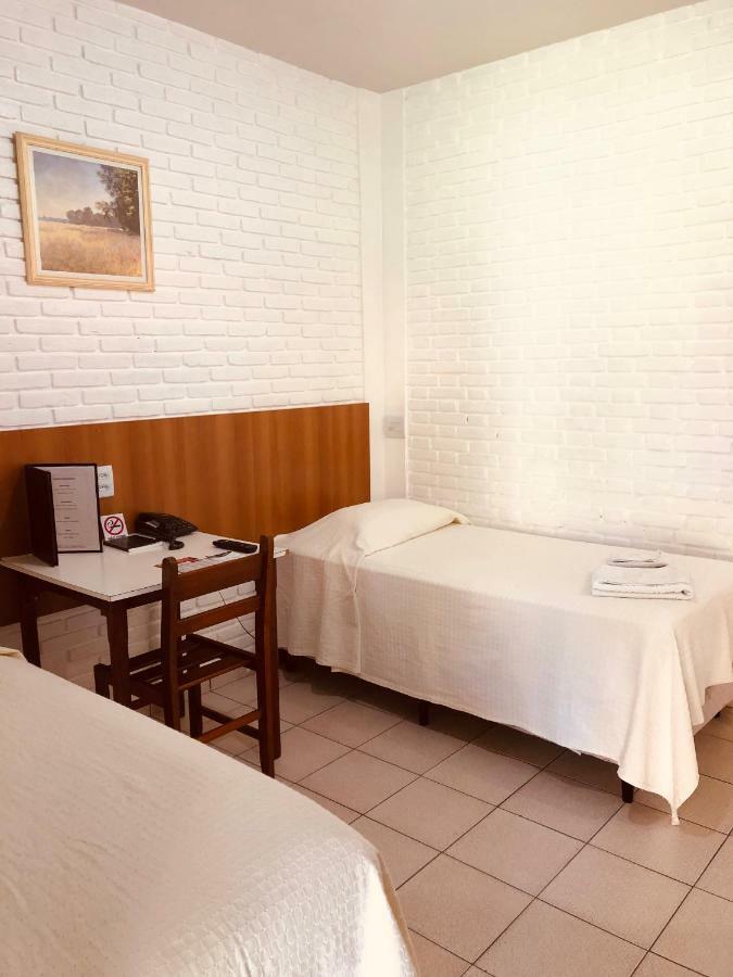 Hotel Pousada Vale Do Sol Em Pompéia Εξωτερικό φωτογραφία