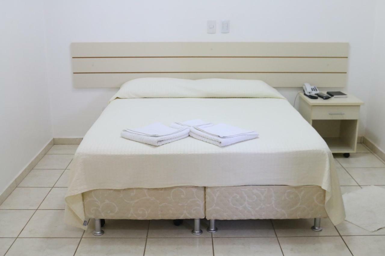Hotel Pousada Vale Do Sol Em Pompéia Εξωτερικό φωτογραφία